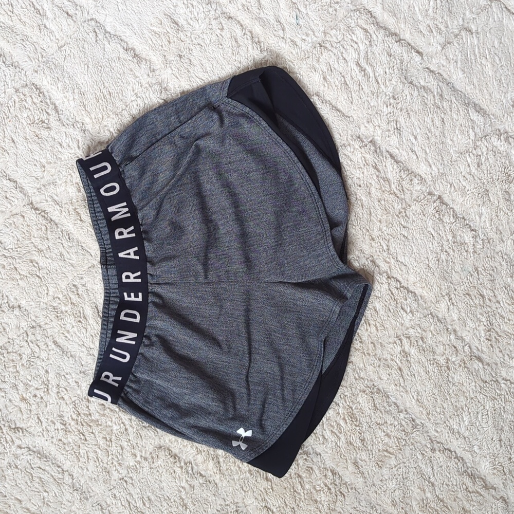 Gray under armour shorts